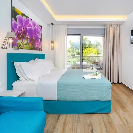 Maria Elena Aparthotel *