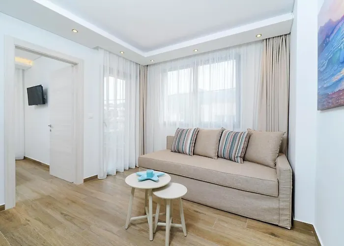 Maria Elena Aparthotel